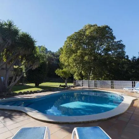 Sleeps 6 With Pool Air Con And Wifi *