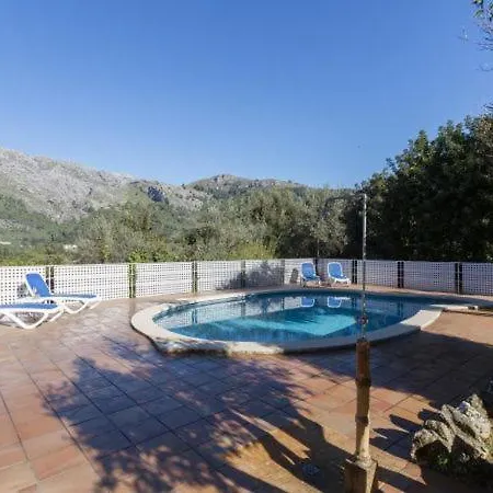 Villa Sleeps 6 With Pool Air Con And Wifi *
