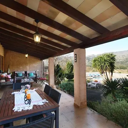 Villa Sleeps 6 With Pool Air Con And Wifi
