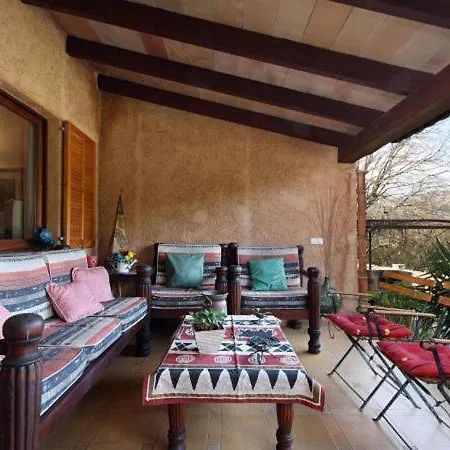 Sleeps 6 With Pool Air Con And Wifi